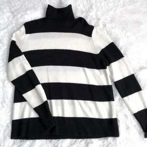 Halogen black and off white turtleneck sweater